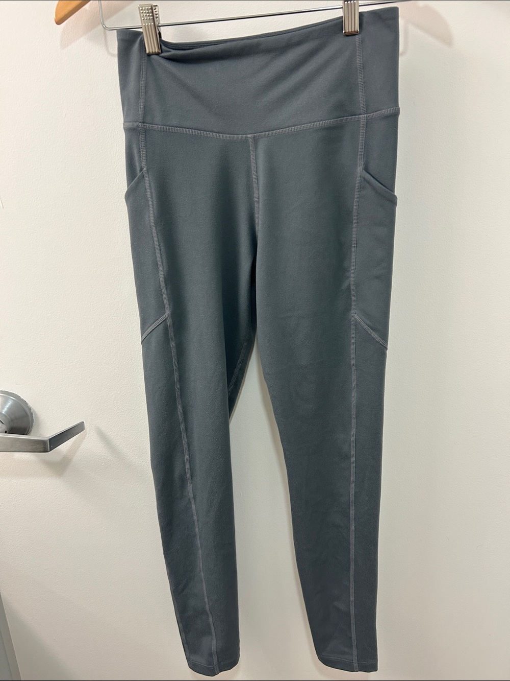 Figs Performance Leggings in Gray